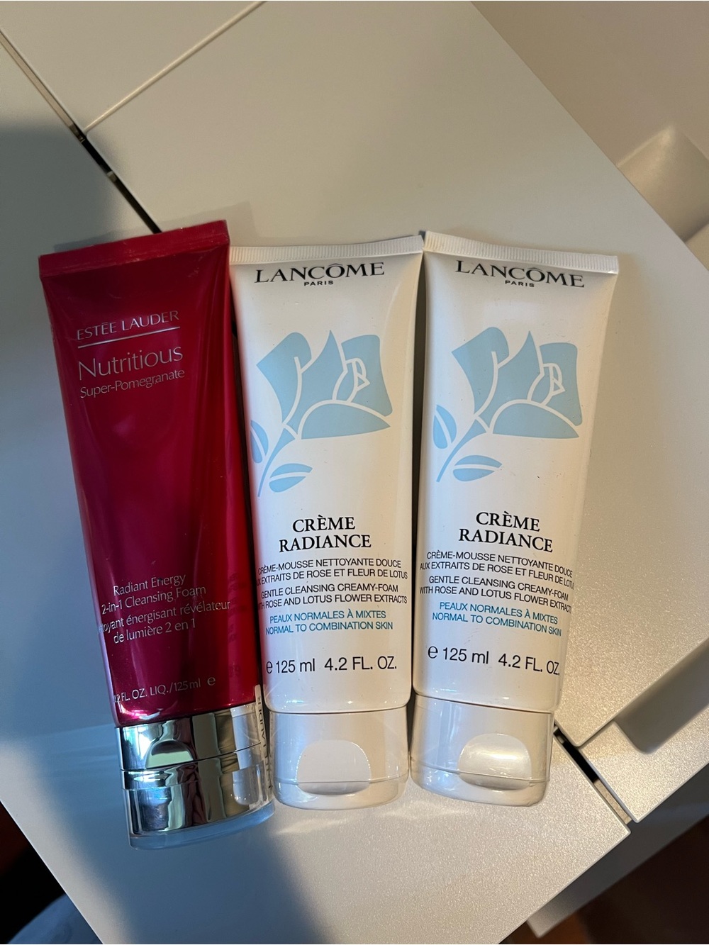 Facial cleanser set. Full size